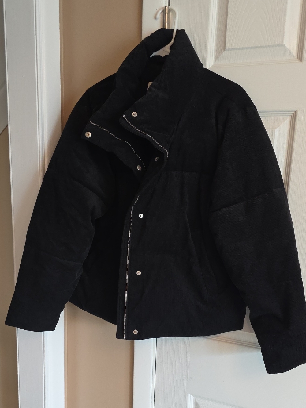 Levi's Women's Black Quilted Puffer Jacket with High Collar